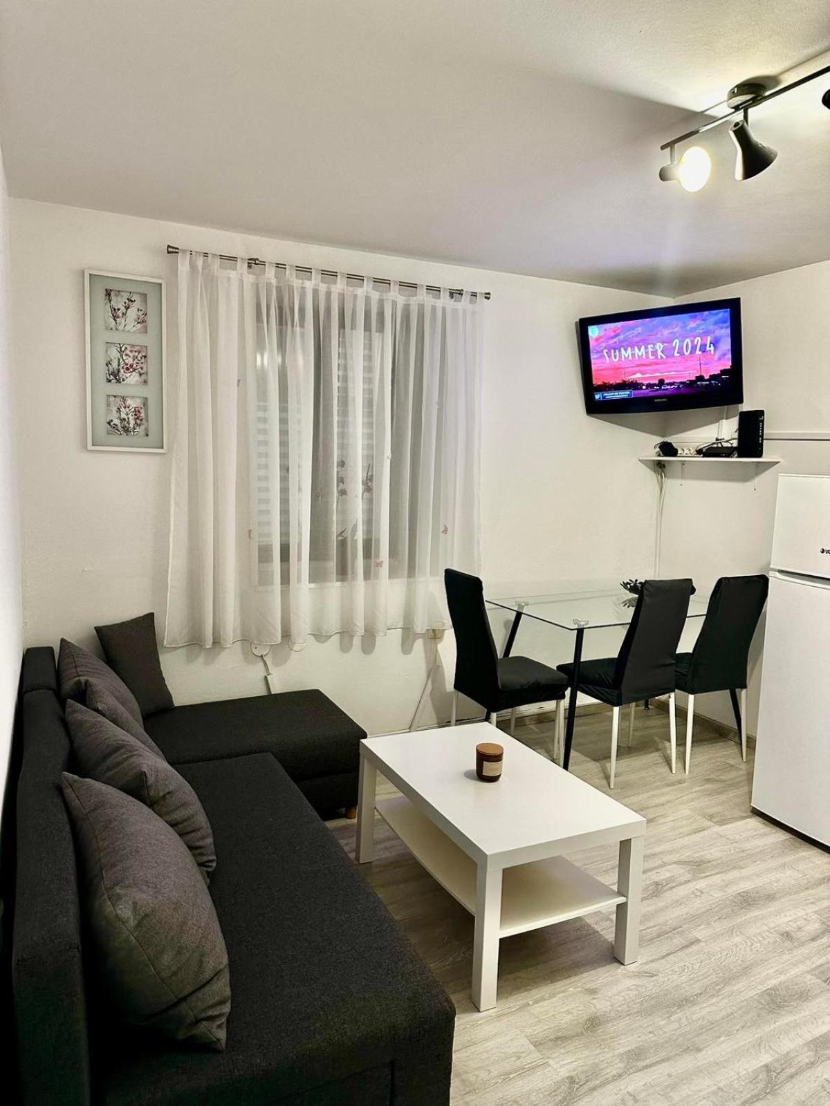 Apartma Jugo كوبر المظهر الخارجي الصورة