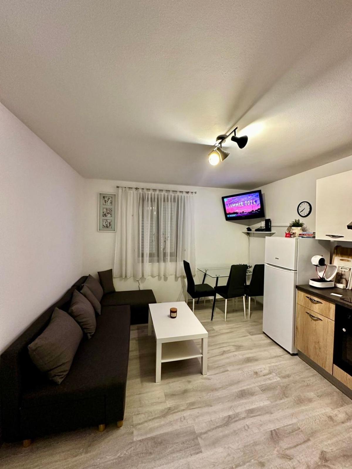 Apartma Jugo كوبر المظهر الخارجي الصورة