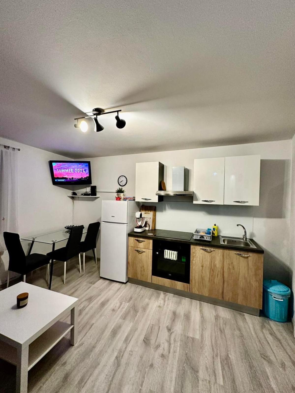 Apartma Jugo كوبر المظهر الخارجي الصورة