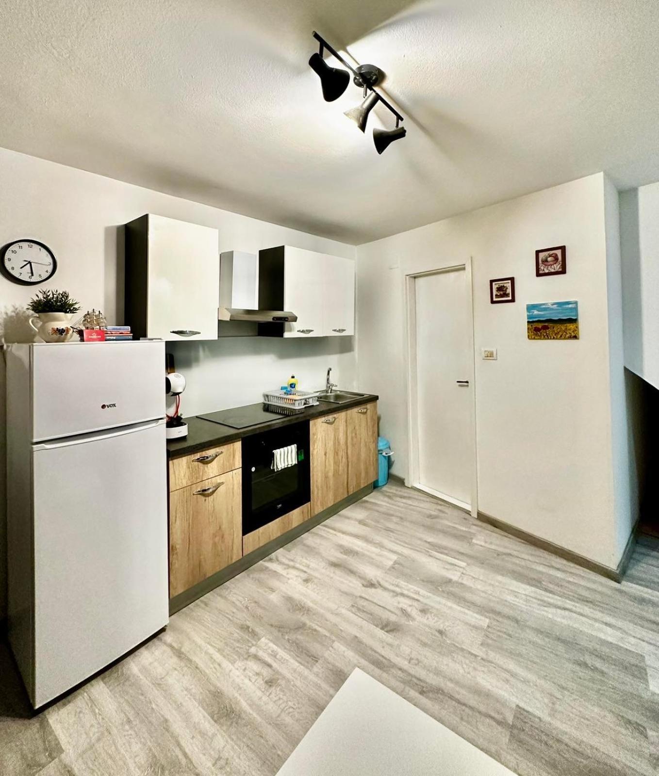 Apartma Jugo كوبر المظهر الخارجي الصورة